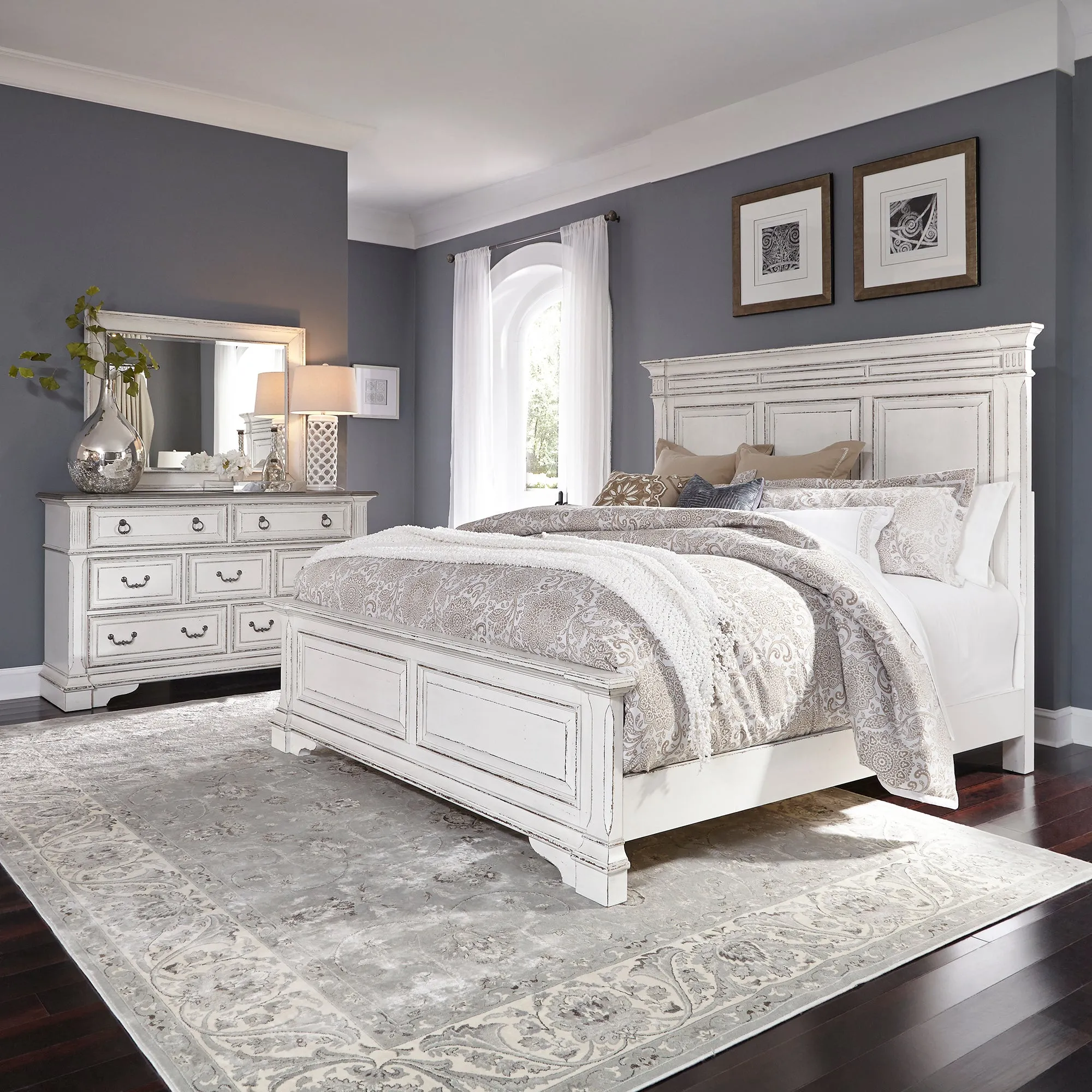 Abbey Park 520-BR-QPBDM Queen Panel Bed, Dresser & Mirror